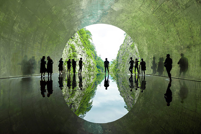 マ・ヤンソン／MADアーキテクツ「Tunnel of Light」Photo by Nakamura Osamamu