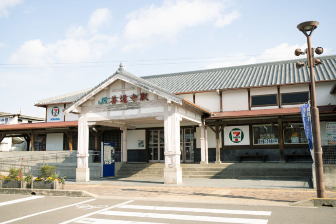 善通寺市のJR善通寺駅