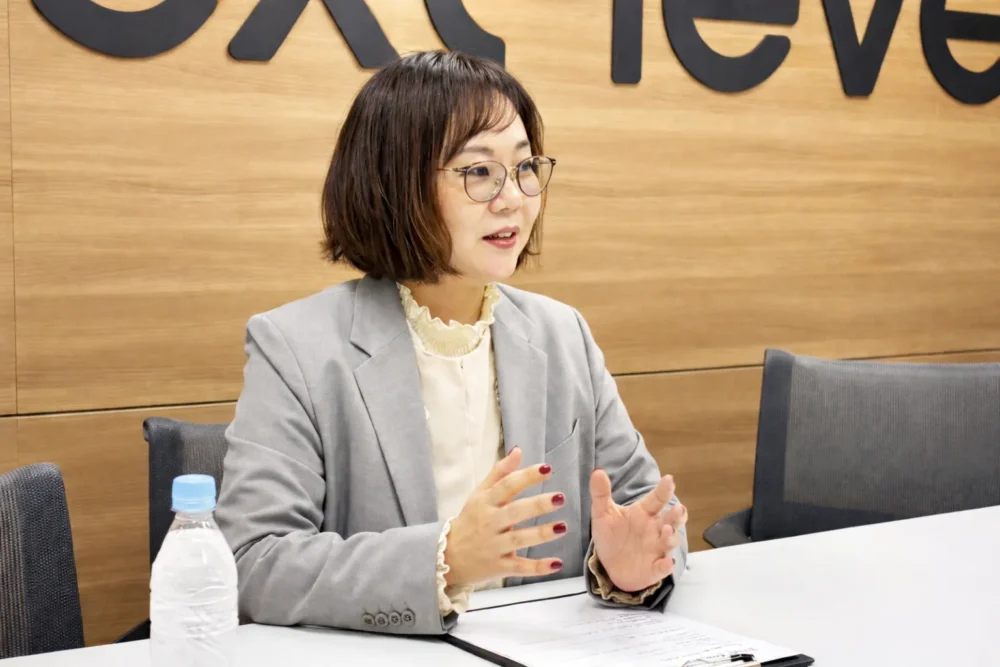 読売新聞取材に答えるマッチングアプリ大学編集長白崎萌